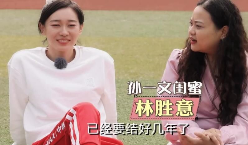 秘密拍摄黑白照片